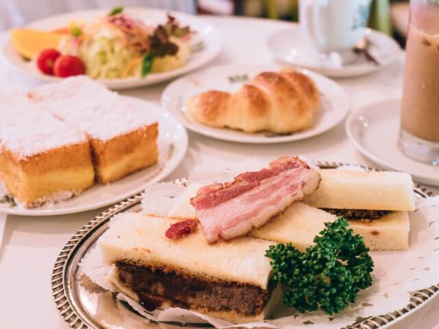 What Makes Breakfast Sandwiches a Popular Choice for Busy Mornings?