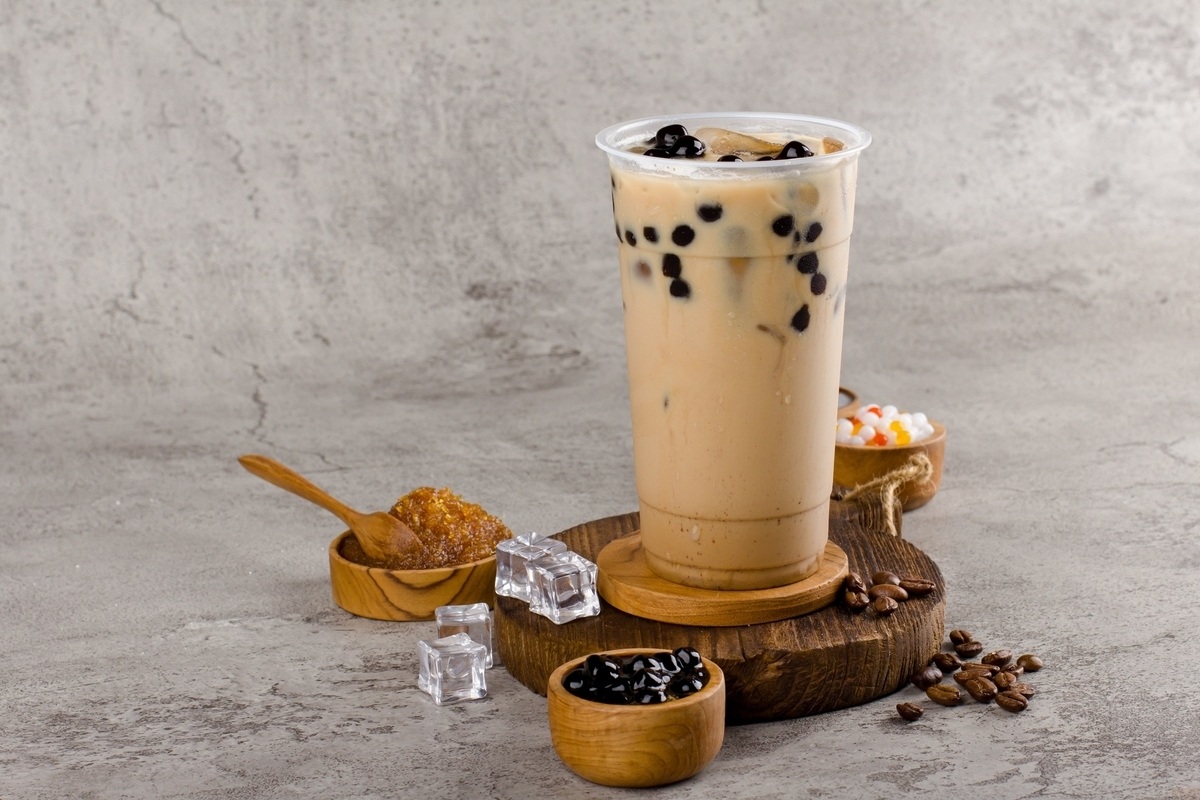 Boba tea in Verona WI served in a clear cup with tapioca pearls and brown sugar at Icki Sticki cafe